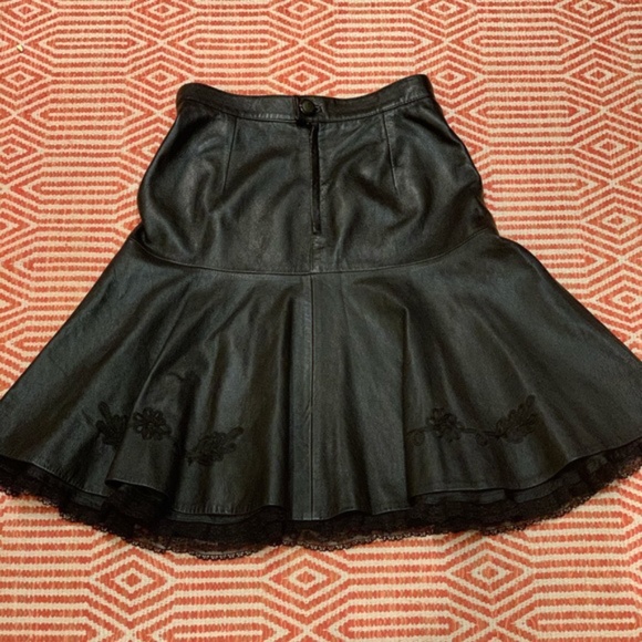 Sold Vintage Vera Pelle Embroidered Leather Skirt - Picture 3 of 6